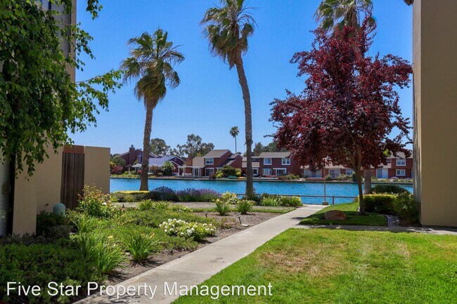 Building Photo - 3 br, 2 bath House - 916 Beach Park Blvd # 67