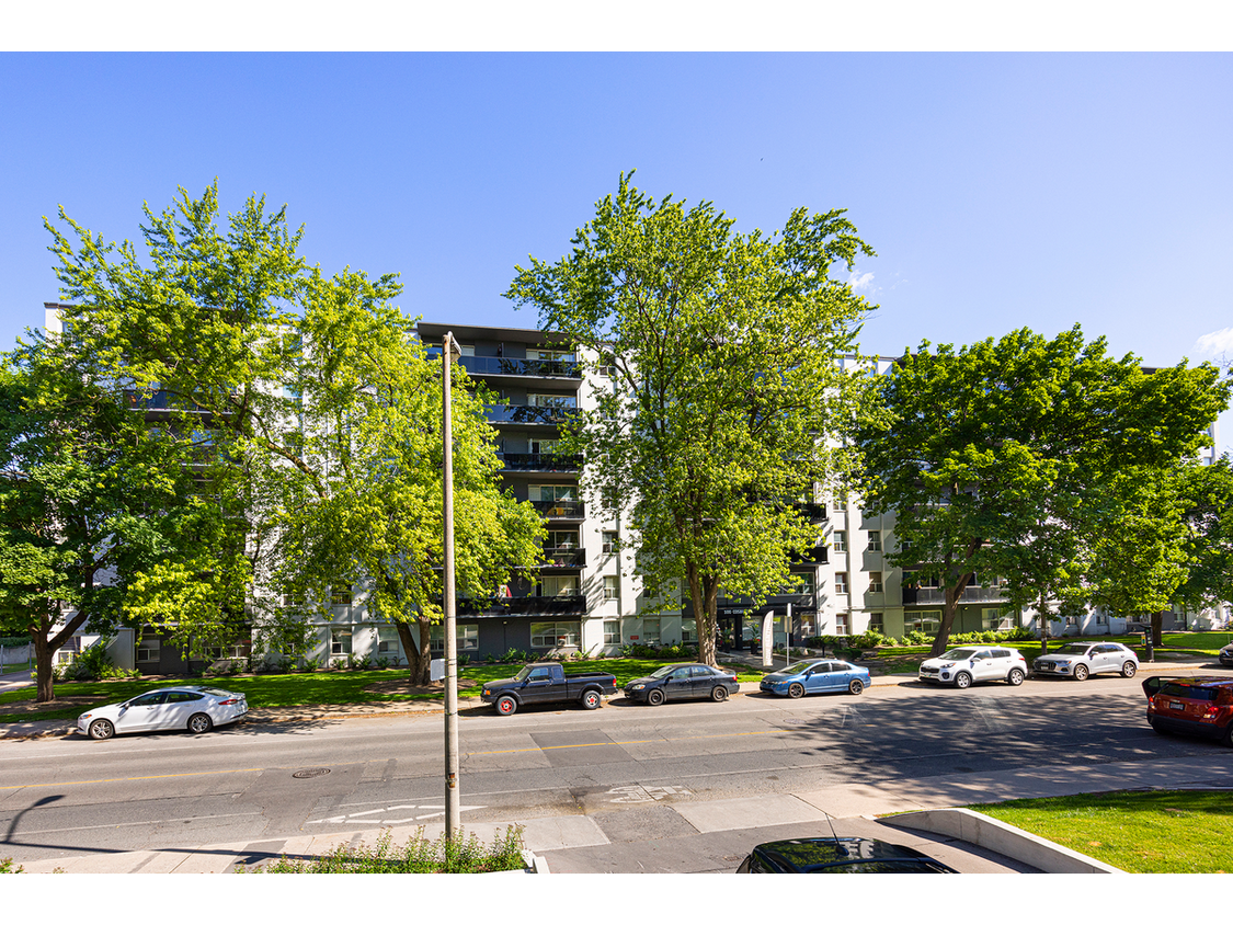 Cosburn Heights Apartments 100 Cosburn Ave Toronto, ON