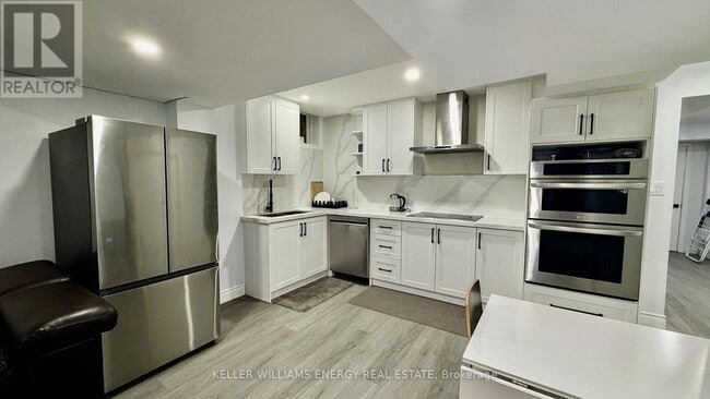 Building Photo - 53 Raven Cross Ave