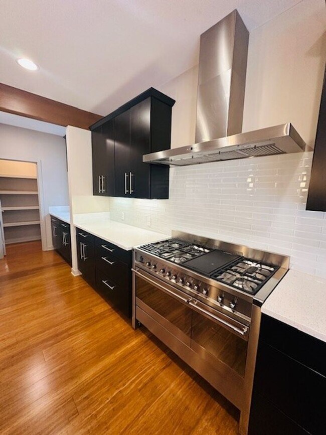 Foto del edificio - 4bd/2.75ba Renton House