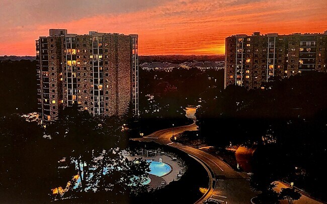 Montebello al atardecer - 5901 Mt Eagle Dr