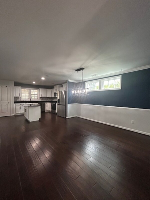 Building Photo - 148 Mariscat Pl