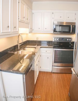 Foto del edificio - 827 Milledge Rd