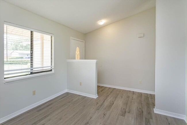 Photo - Gorgeous Single Family House