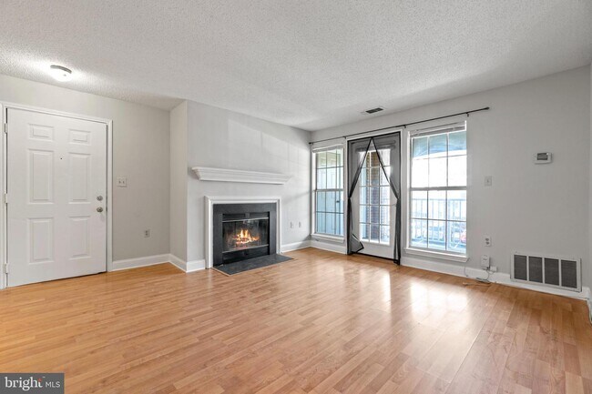 Building Photo - 20979 Timber Ridge Terrace