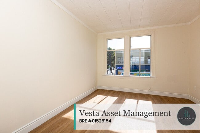 Building Photo - 190 8th St