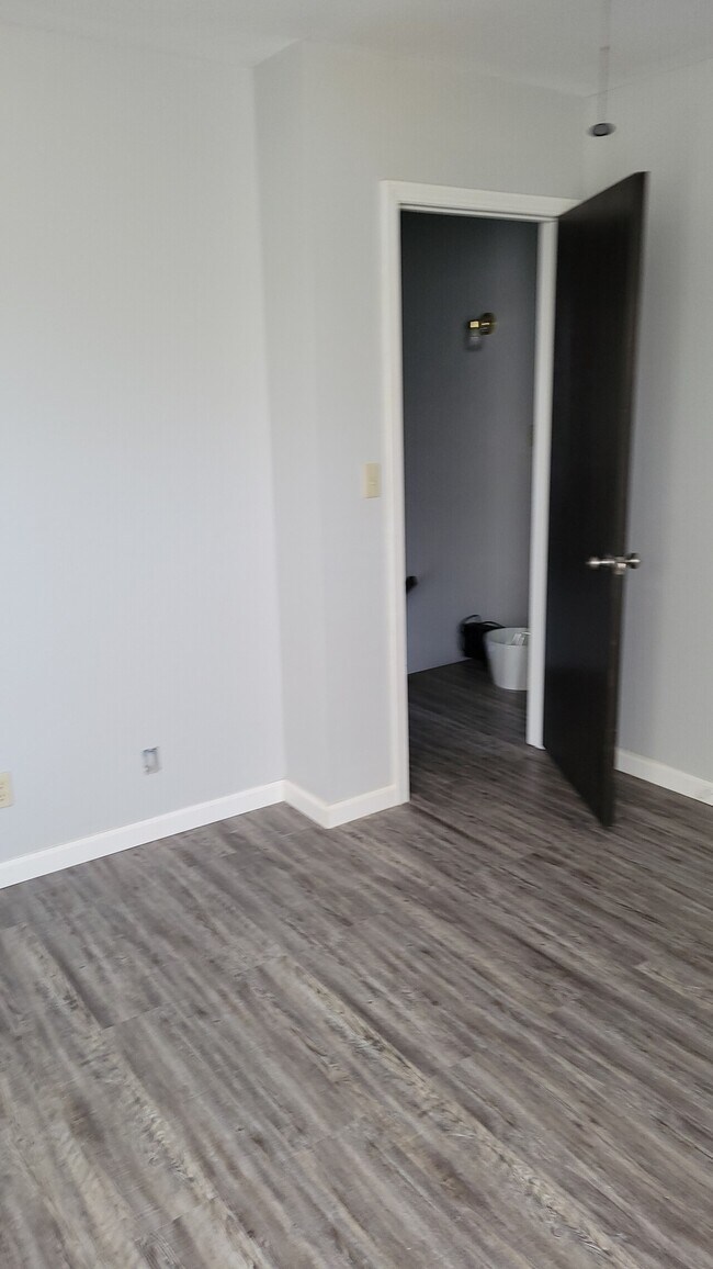 Foto del edificio - 416 Ave 5 NE Cove