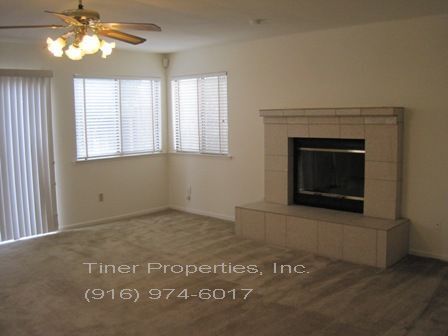 Building Photo - Fabulous 4 Bedroom in Elk Grove!