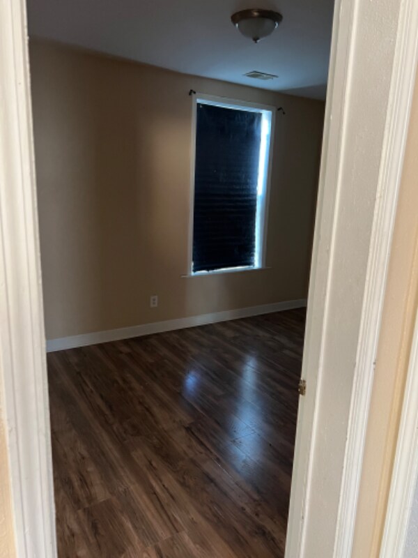 Building Photo - 5625 S Princeton Ave