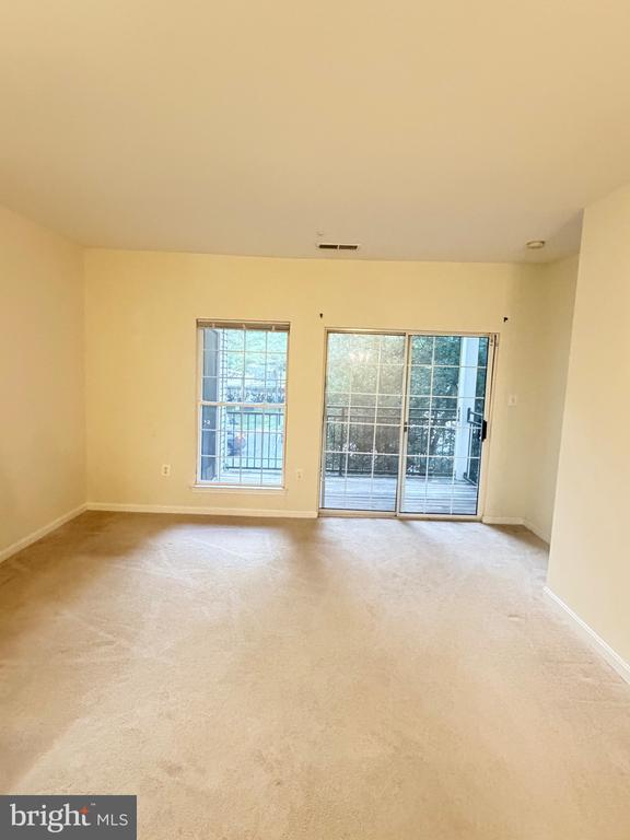 Building Photo - 4137 Fountainside Ln