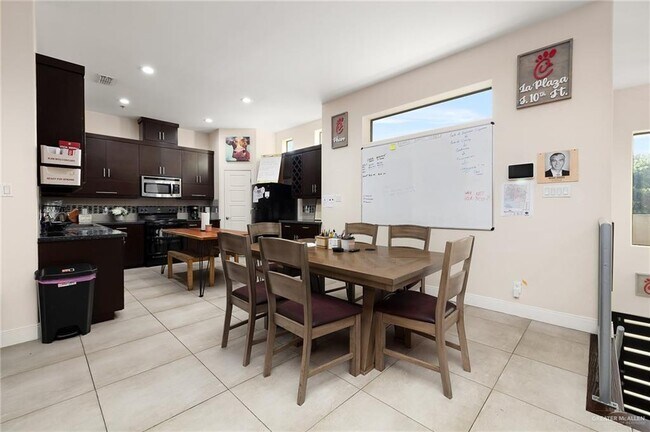 Foto del edificio - 3011 S L Ln