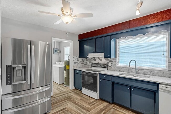 Building Photo - 3486 Bougainvillea Dr