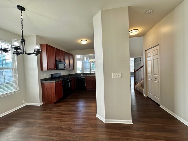 Foto del edificio - 902 Bluebell Cir