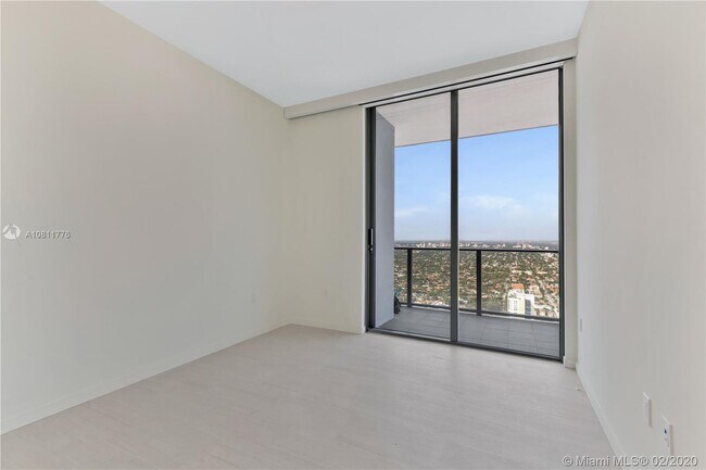 Building Photo - 1000 Brickell Plaza