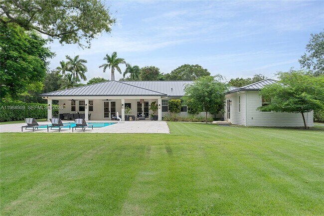 Foto del edificio - 9301 SW 93rd Ave