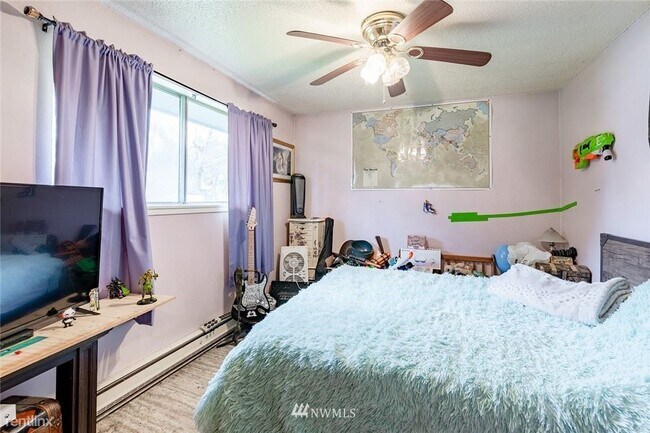 Building Photo - 3 br, 2 bath House - 34824 Military Rd S