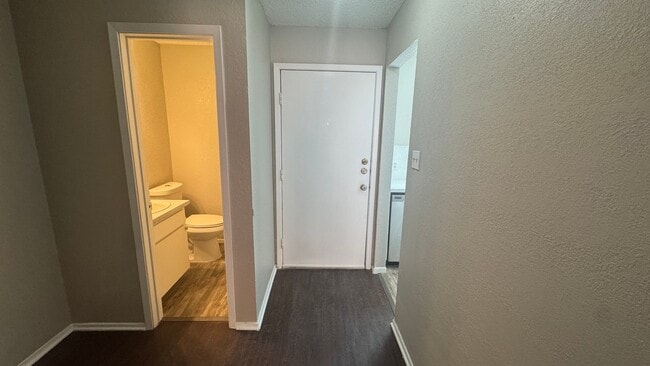 Building Photo - 3813 Coates Cir