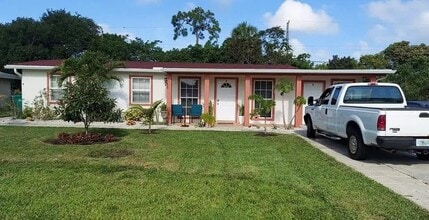 Building Photo - 931 Coconut Cir W