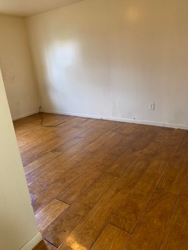 32264 Oscoda Ct, Westland, MI 48186 Townhome Rentals in Westland MI