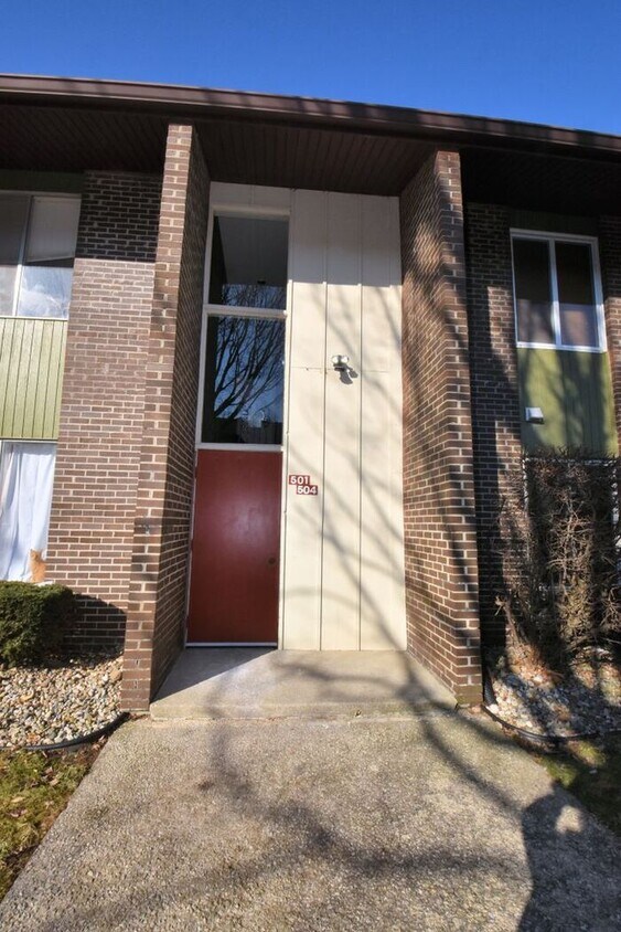 Foto principal - 2 bed 1 bath Topsfield Condo