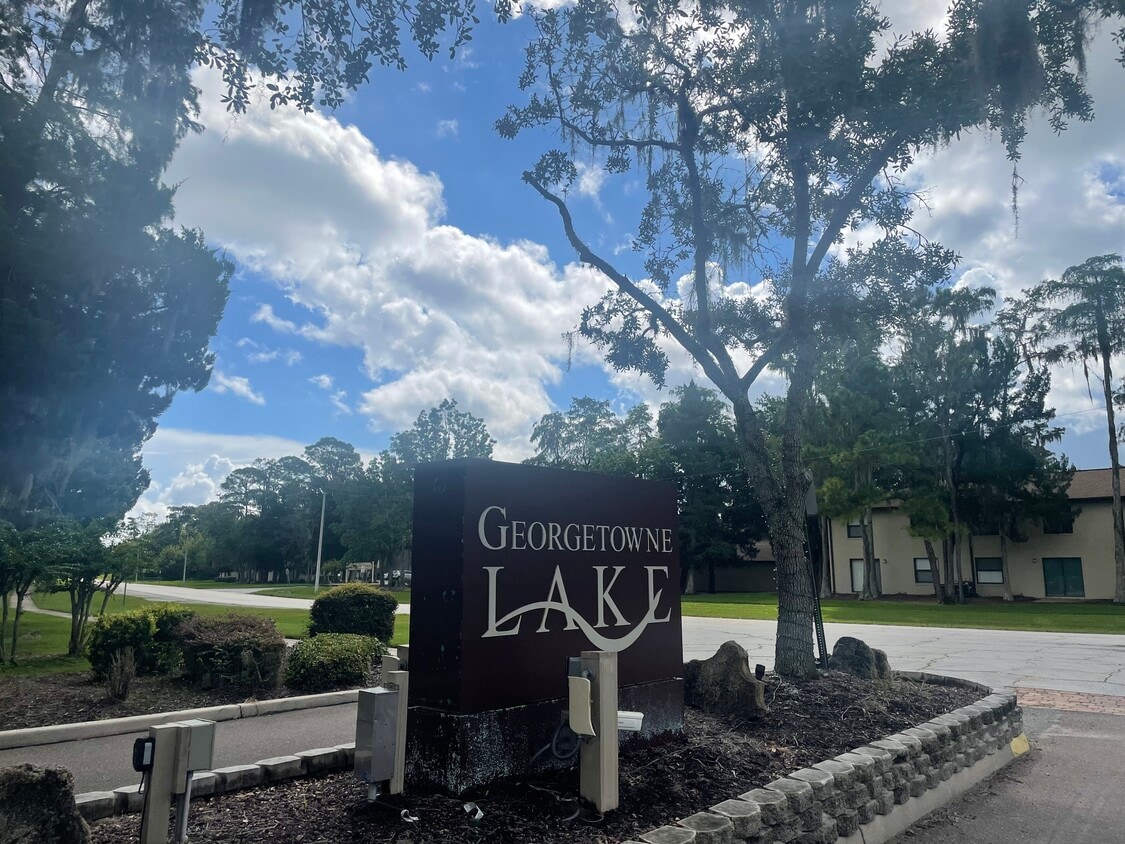 1600 Big Tree Rd Unit I4, South Daytona, FL 32119 Condo for Rent in