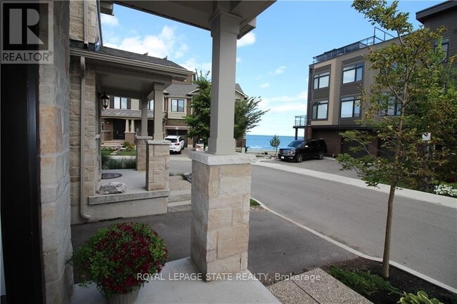 Photo du bâtiment - 27 Waterview Ln