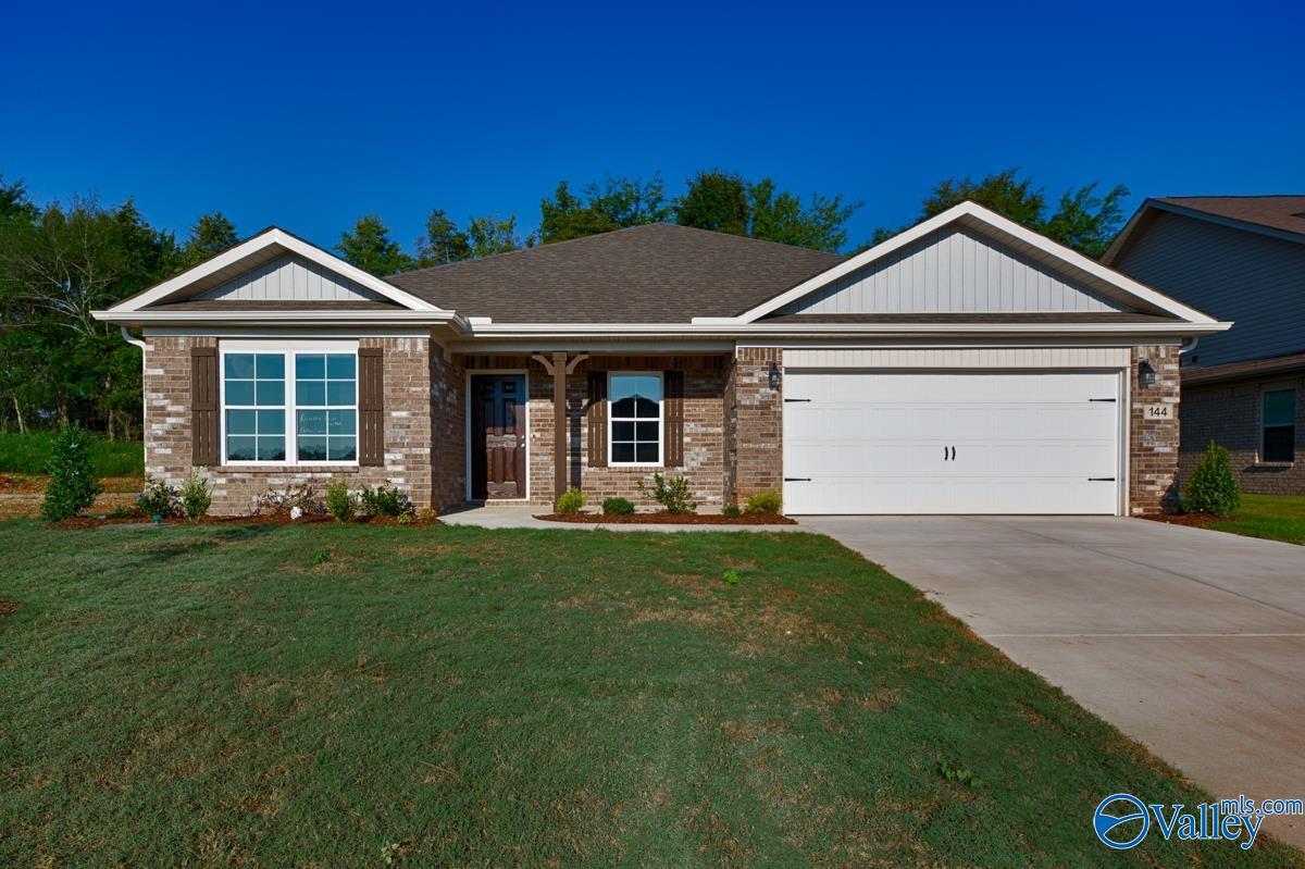 Foto principal - 144 Beaver Brook Pl