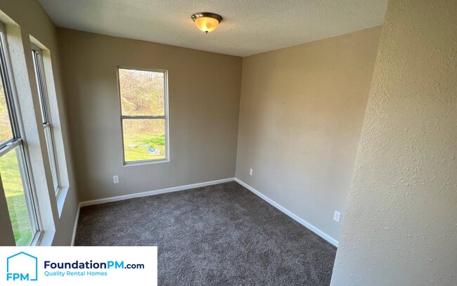 Foto del edificio - 695 Saxon Ave