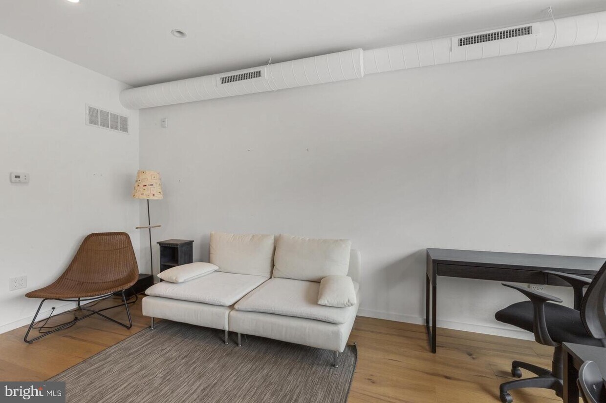 Foto principal - 2228 Frankford Ave