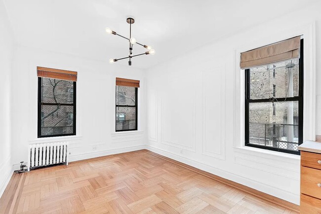 Building Photo - 57 W 93rd St