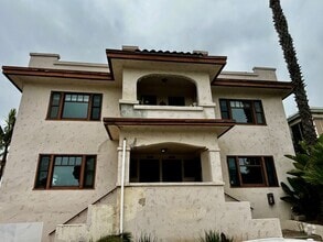 Building Photo - 2402 A St