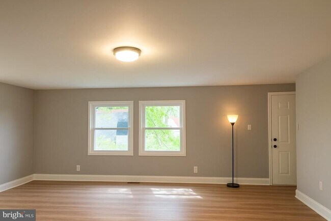 Foto del edificio - 87 Becks Ln