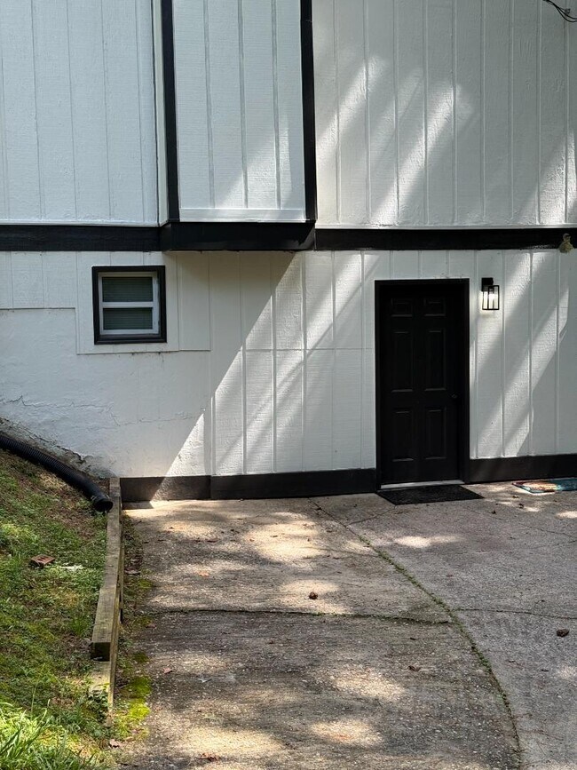 Foto del edificio - 721 Wedgewood Dr