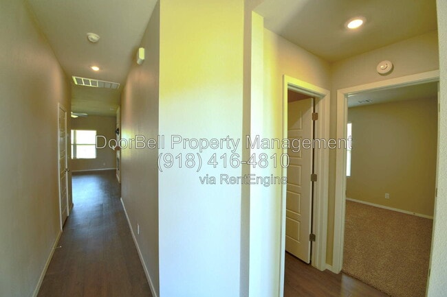 Building Photo - 14627 E 39th St S