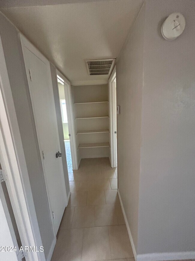 Foto del edificio - 2524 S Yavapai Rd