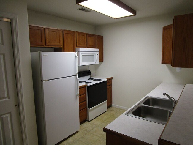 Foto del edificio - 5000-5002 Carrie Ridge Dr.