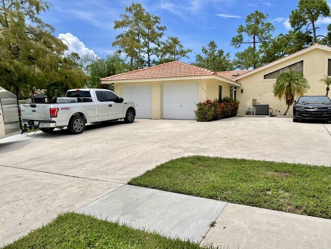 Building Photo - 14125 Lily Ct