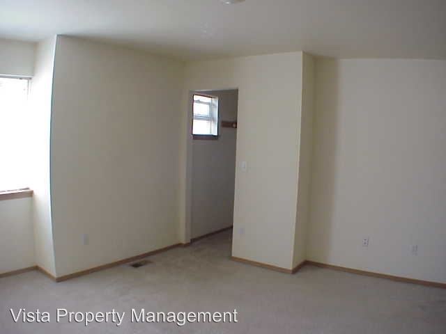 Building Photo - 9607 161st St E