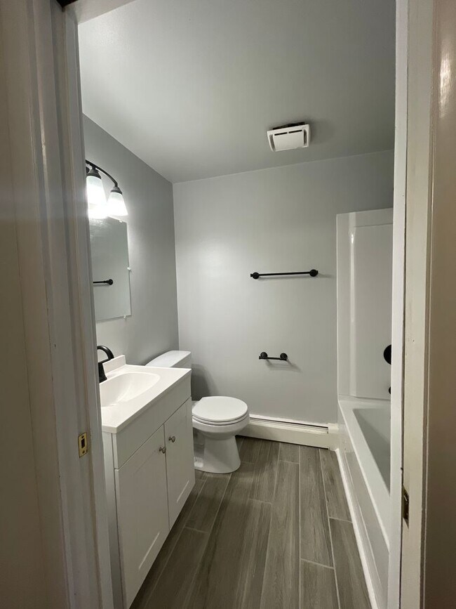Foto del edificio - Duplex 3 bedroom apartment in Spring Garde...