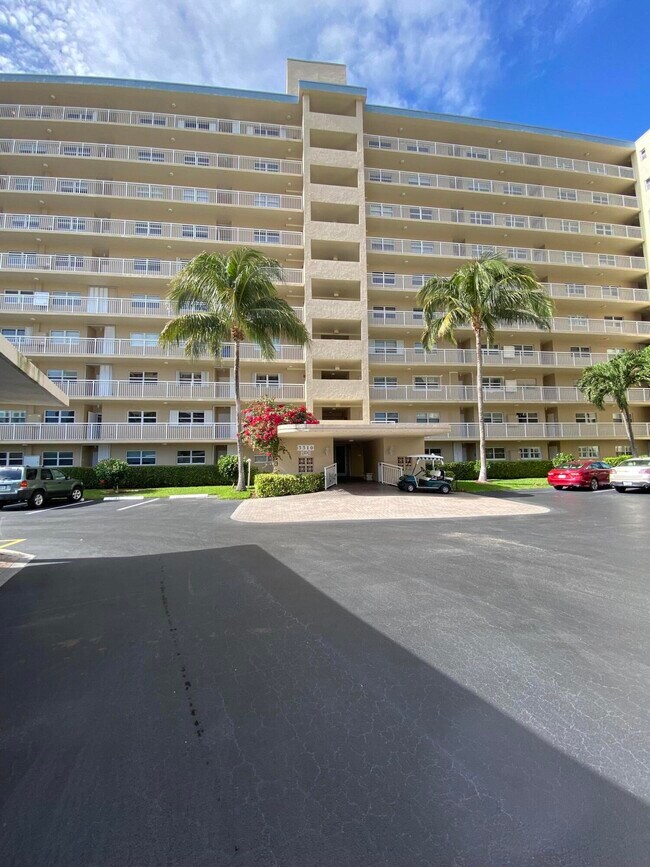 Foto del edificio - 3310 S Ocean Boulevard 431-D Highland Beac...