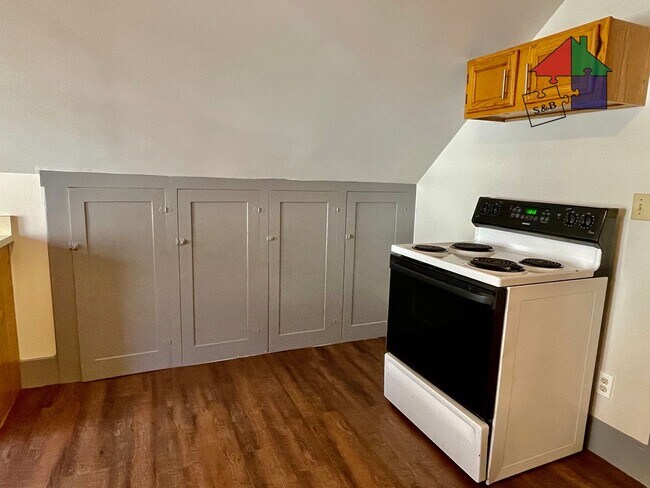 Building Photo - 30 Eastern Ave