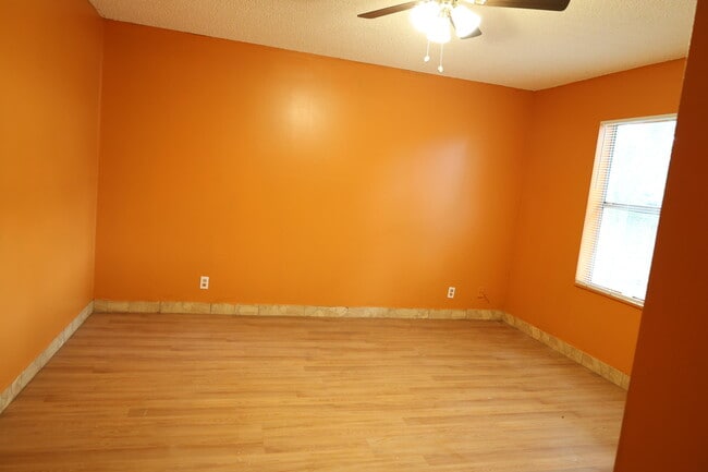 Building Photo - 7328 Palmdale Dr