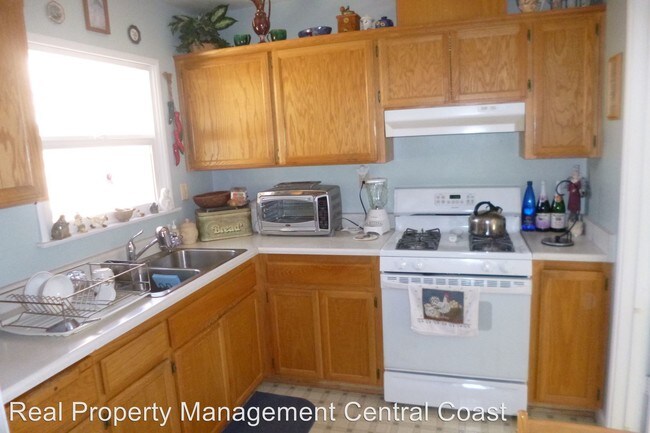 Building Photo - 347 La Canada Dr