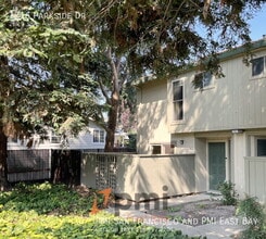 Building Photo - 1716 Parkside Dr