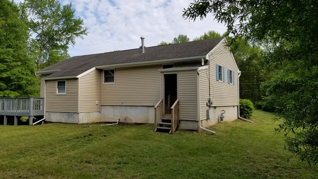 Building Photo - Renovated Ranch