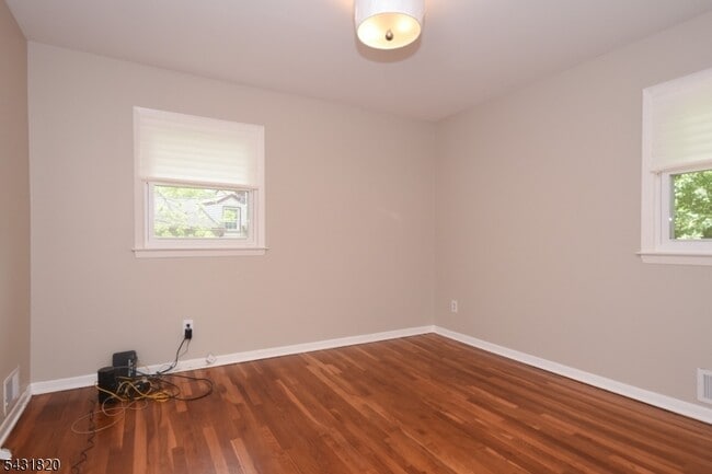 Foto del edificio - 511 Scotland Rd