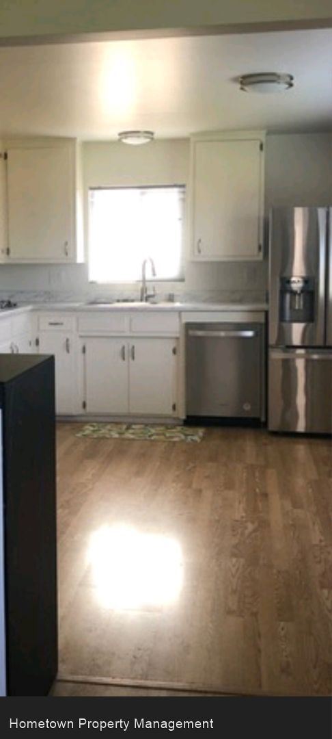 Building Photo - 3 br, 1.5 bath House - 1032 Bay Oaks Drive