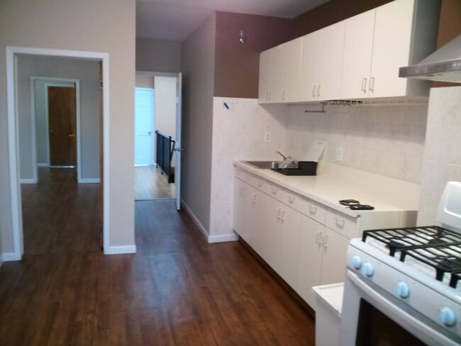 Building Photo - 6150 Eliot Ave