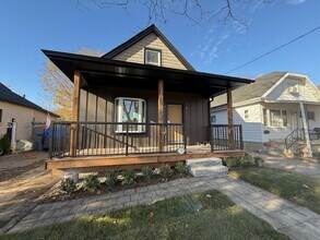 Building Photo - 71 St Julien St