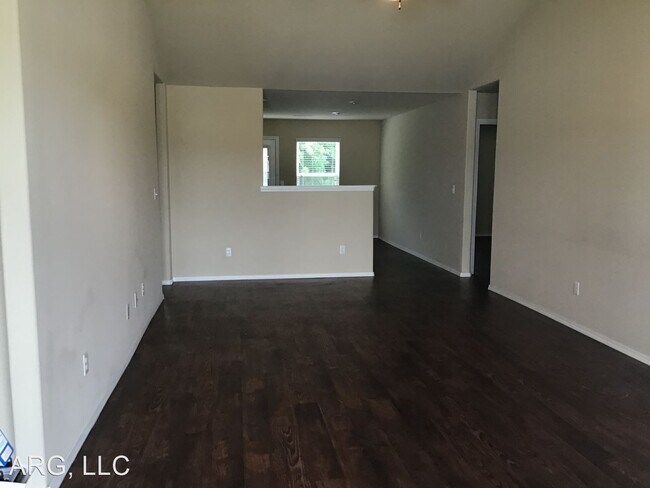 Foto del edificio - 4 br, 2 bath House - 3751 Alliance Drive